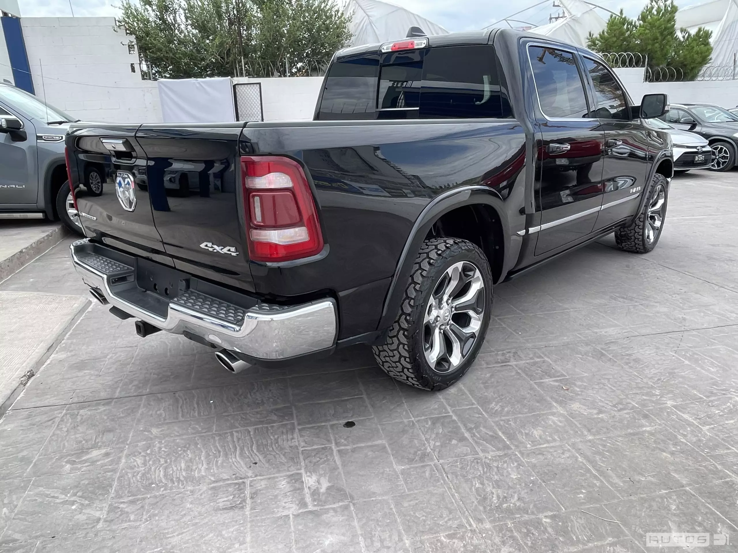 Dodge Ram 1500 Pick-Up