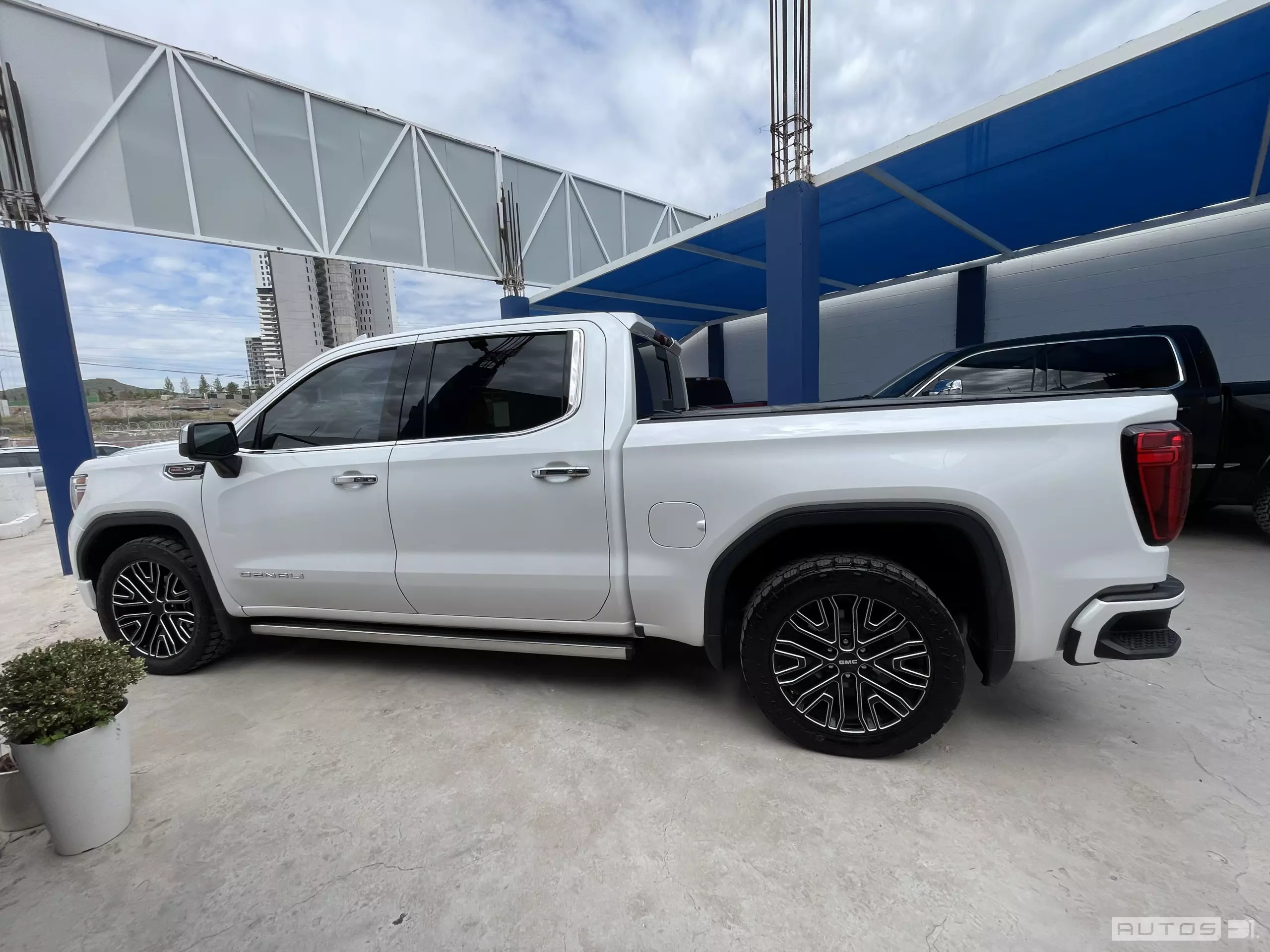 GMC Sierra Pick-Up 4x4