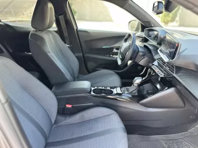 Peugeot 2008 VUD 2024