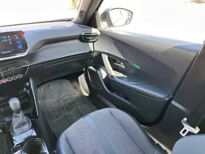 Peugeot 2008 VUD 2024
