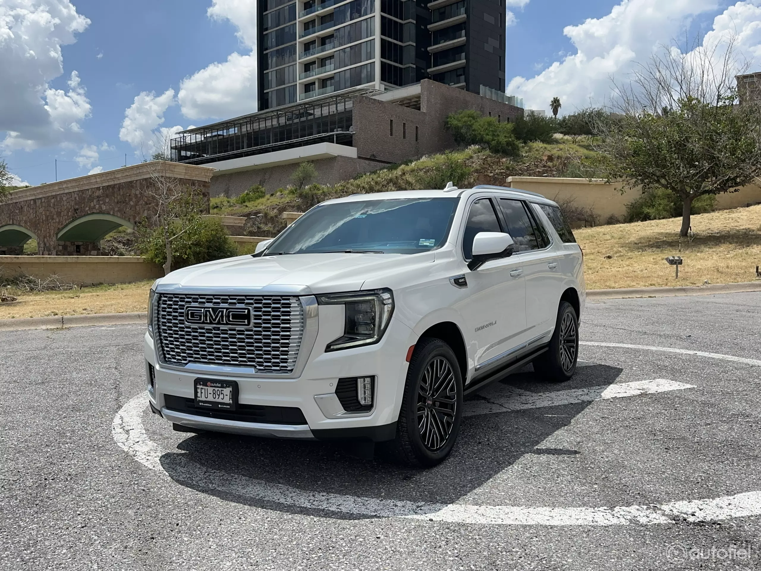 GMC Yukon VUD