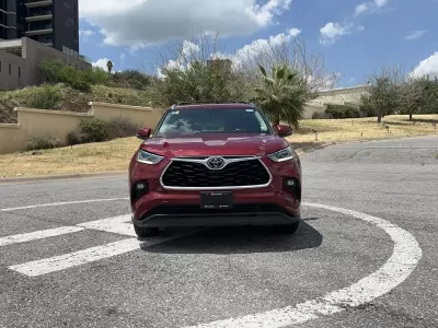 Toyota Highlander VUD 2021