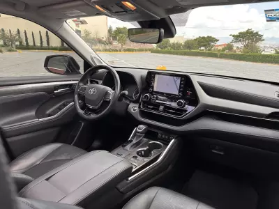Toyota Highlander VUD 2021