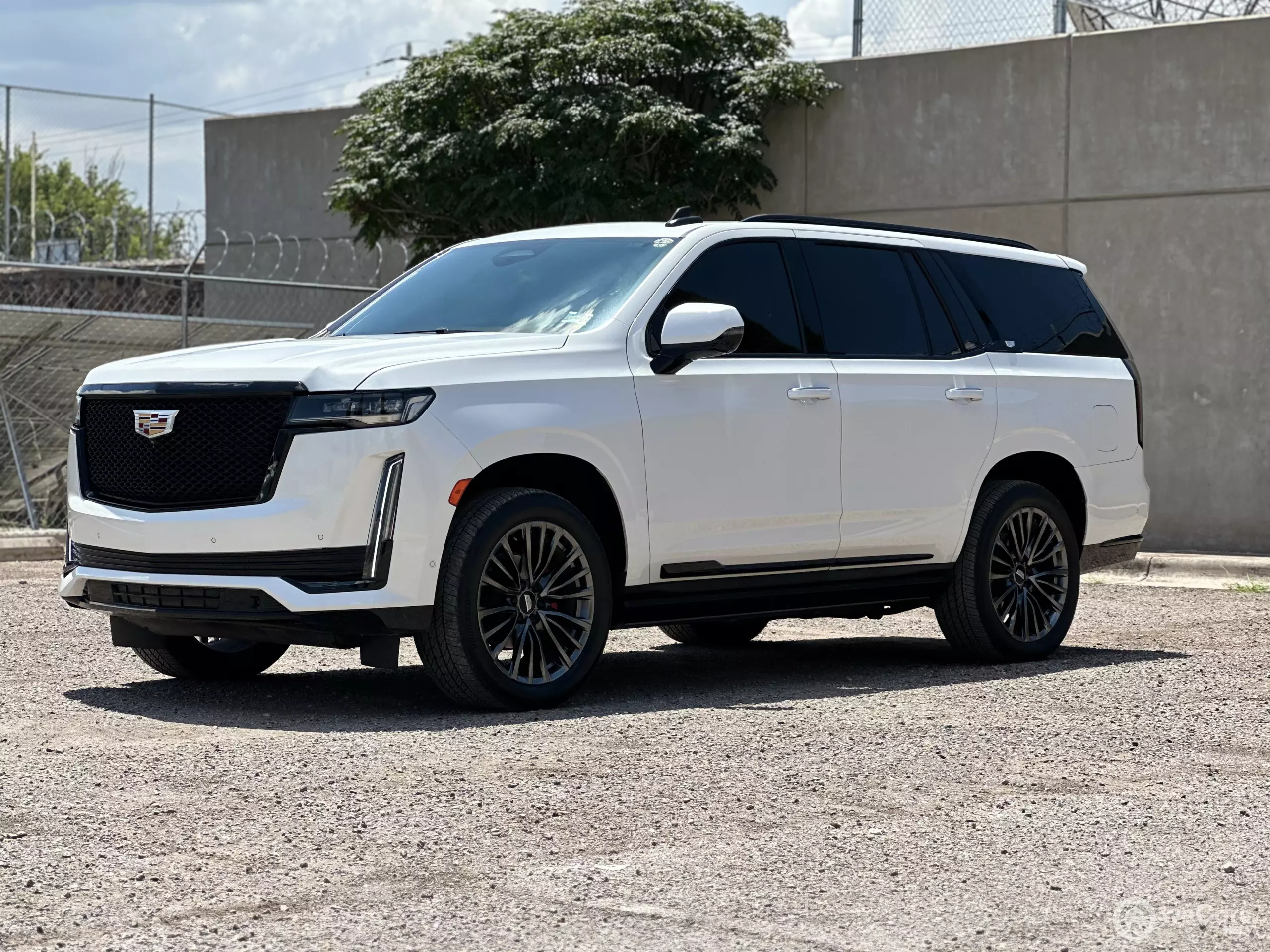 Cadillac Escalade VUD