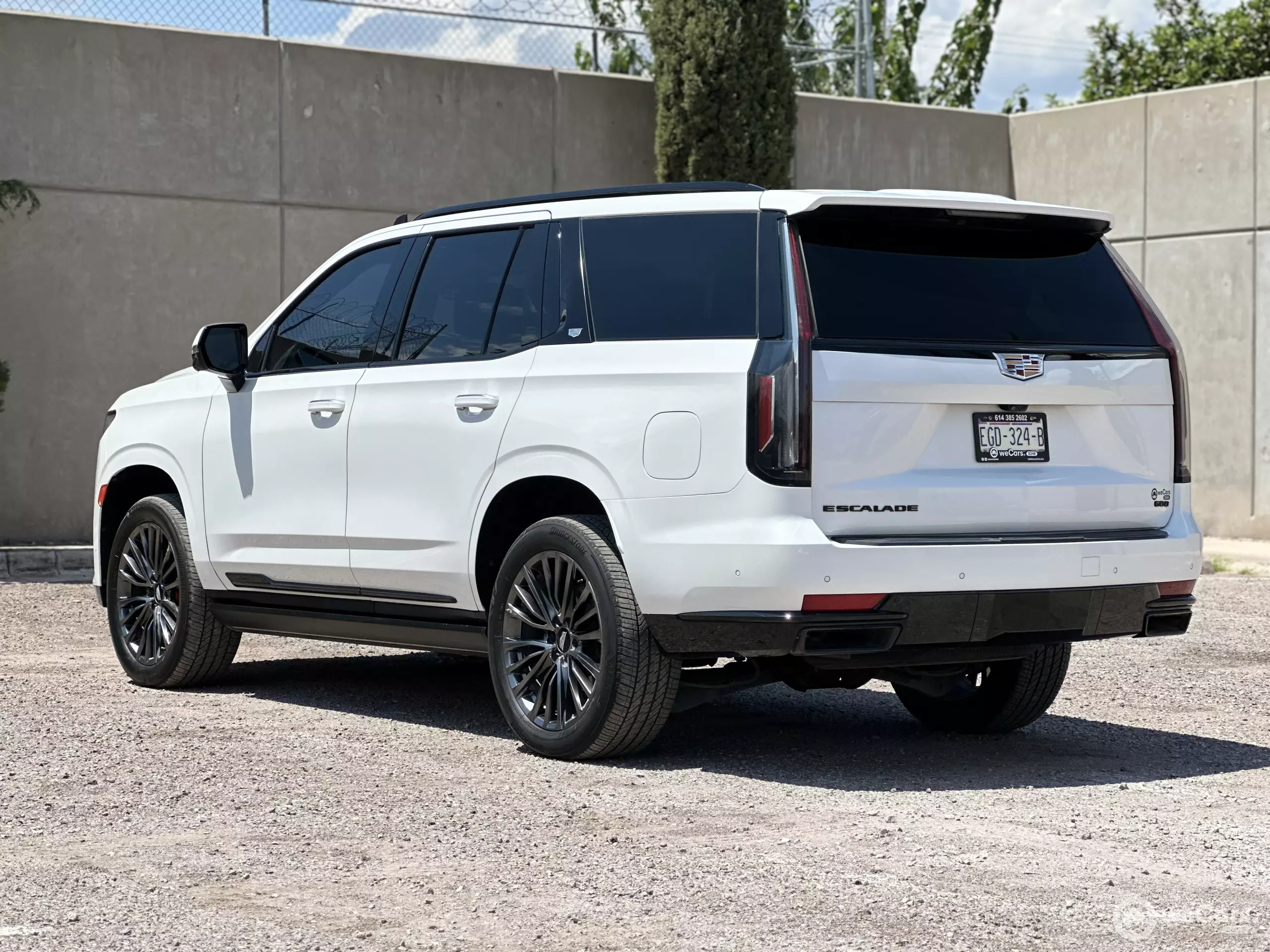 Cadillac Escalade VUD