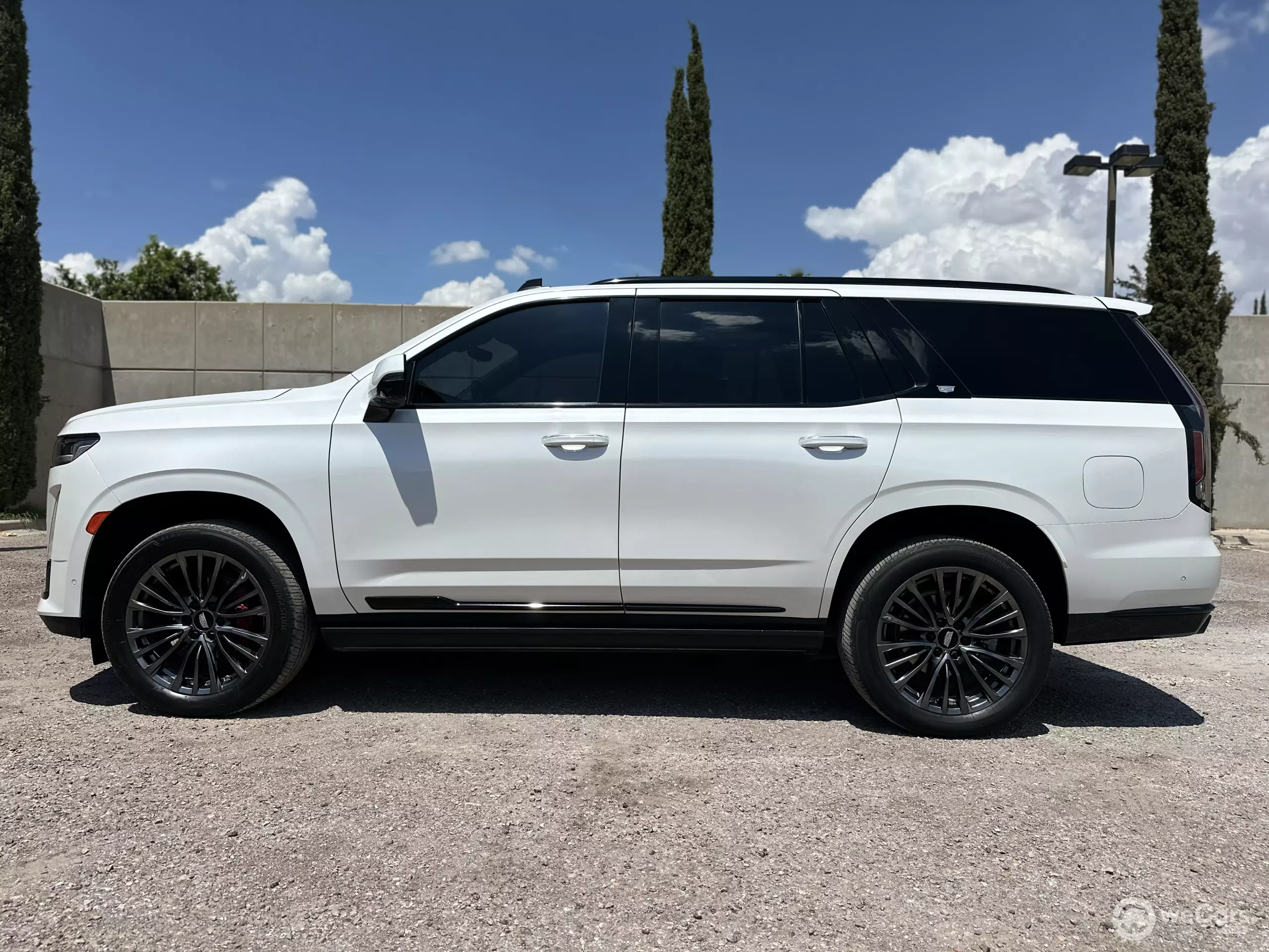 Cadillac Escalade VUD