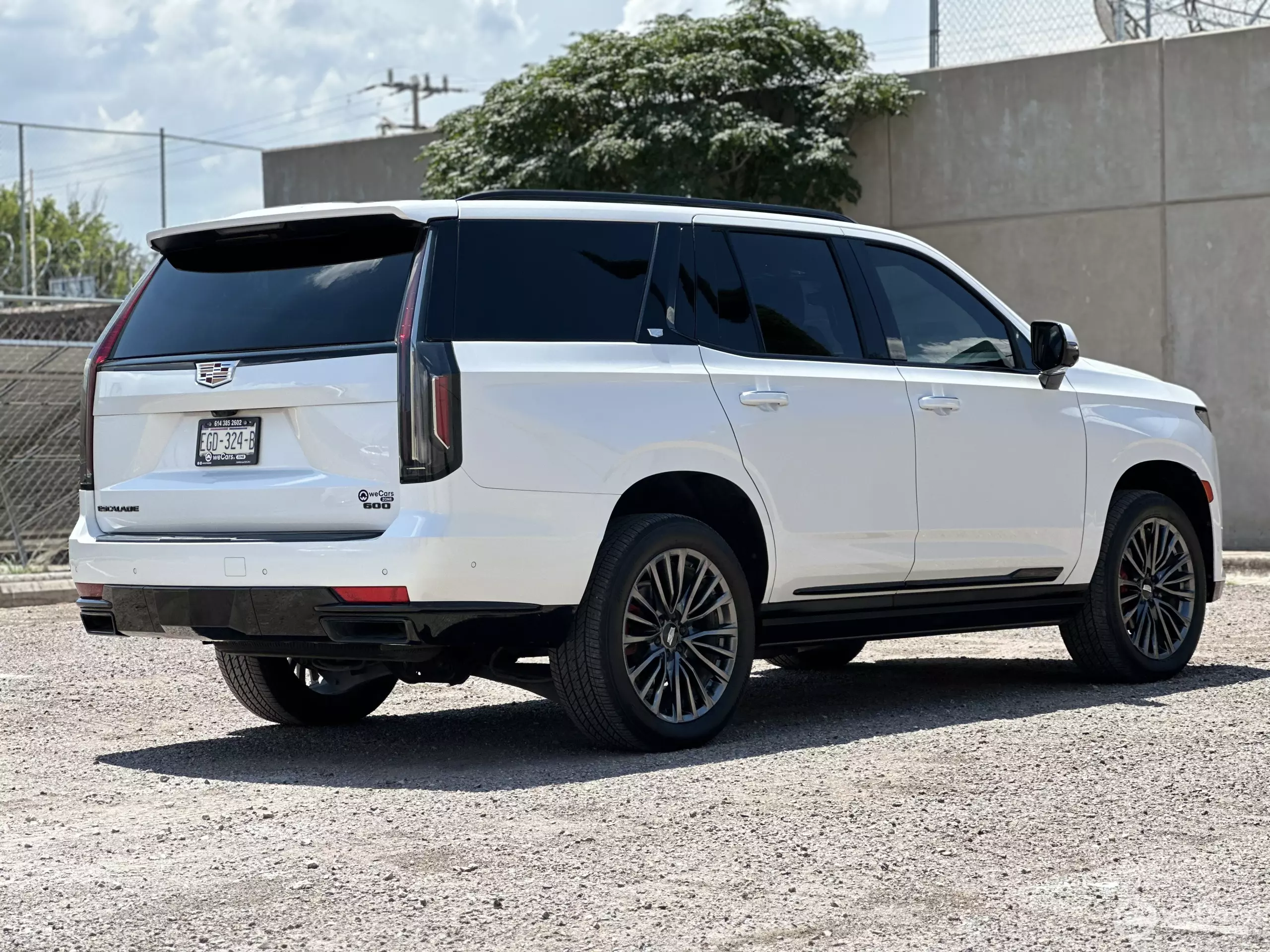 Cadillac Escalade VUD