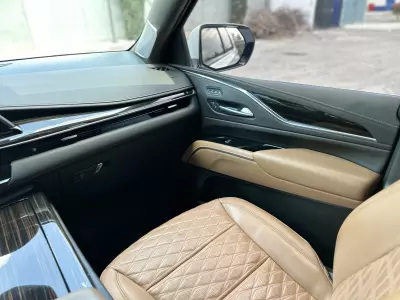 Cadillac Escalade VUD 2023