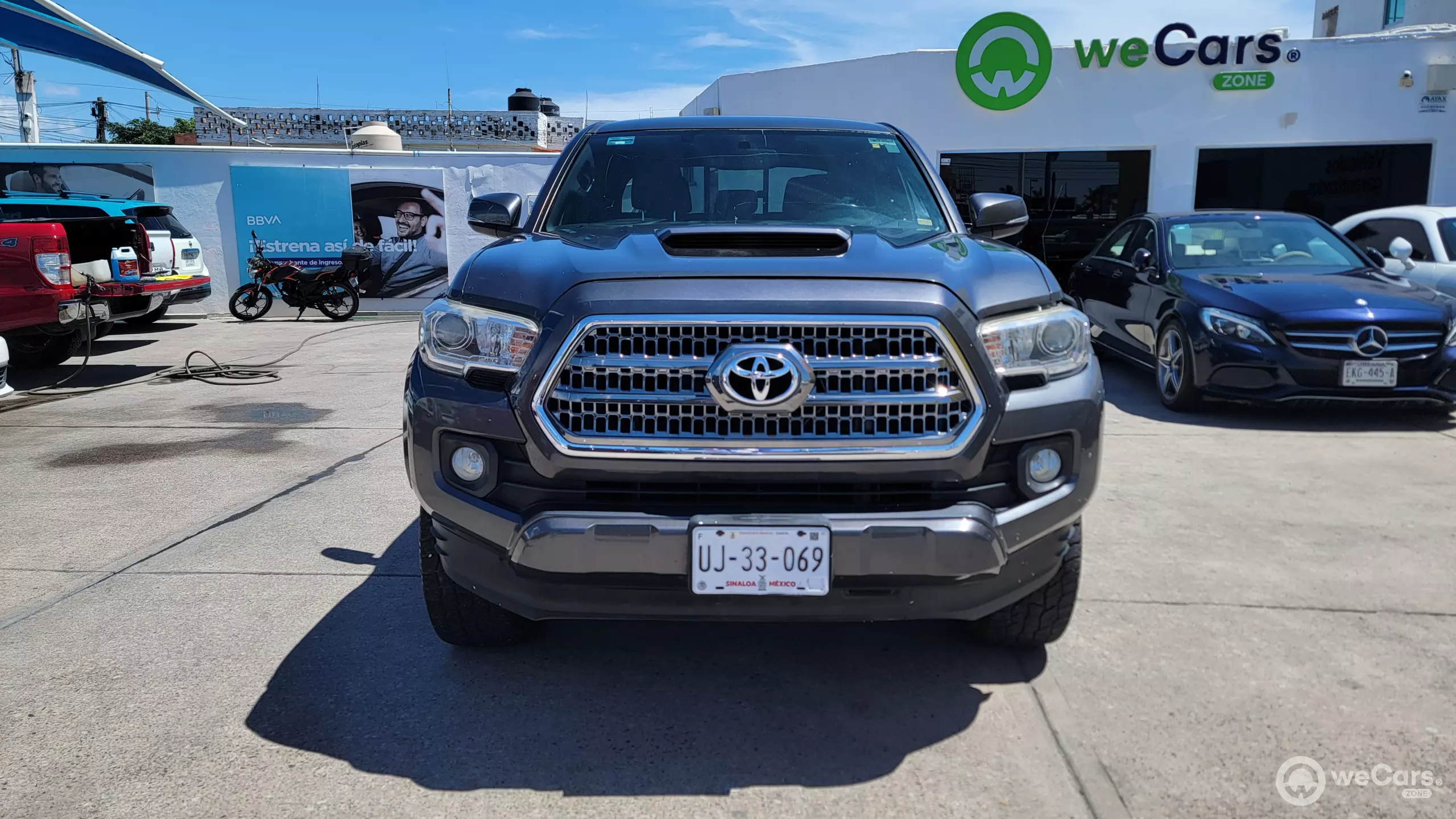 Toyota Tacoma Pick-Up