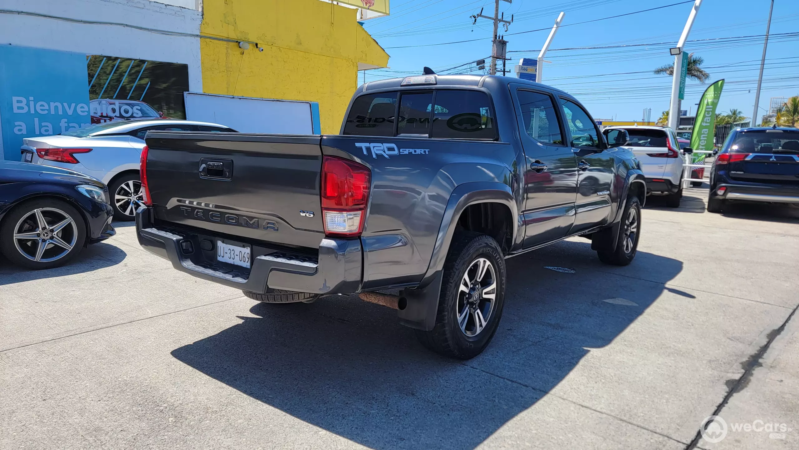 Toyota Tacoma Pick-Up