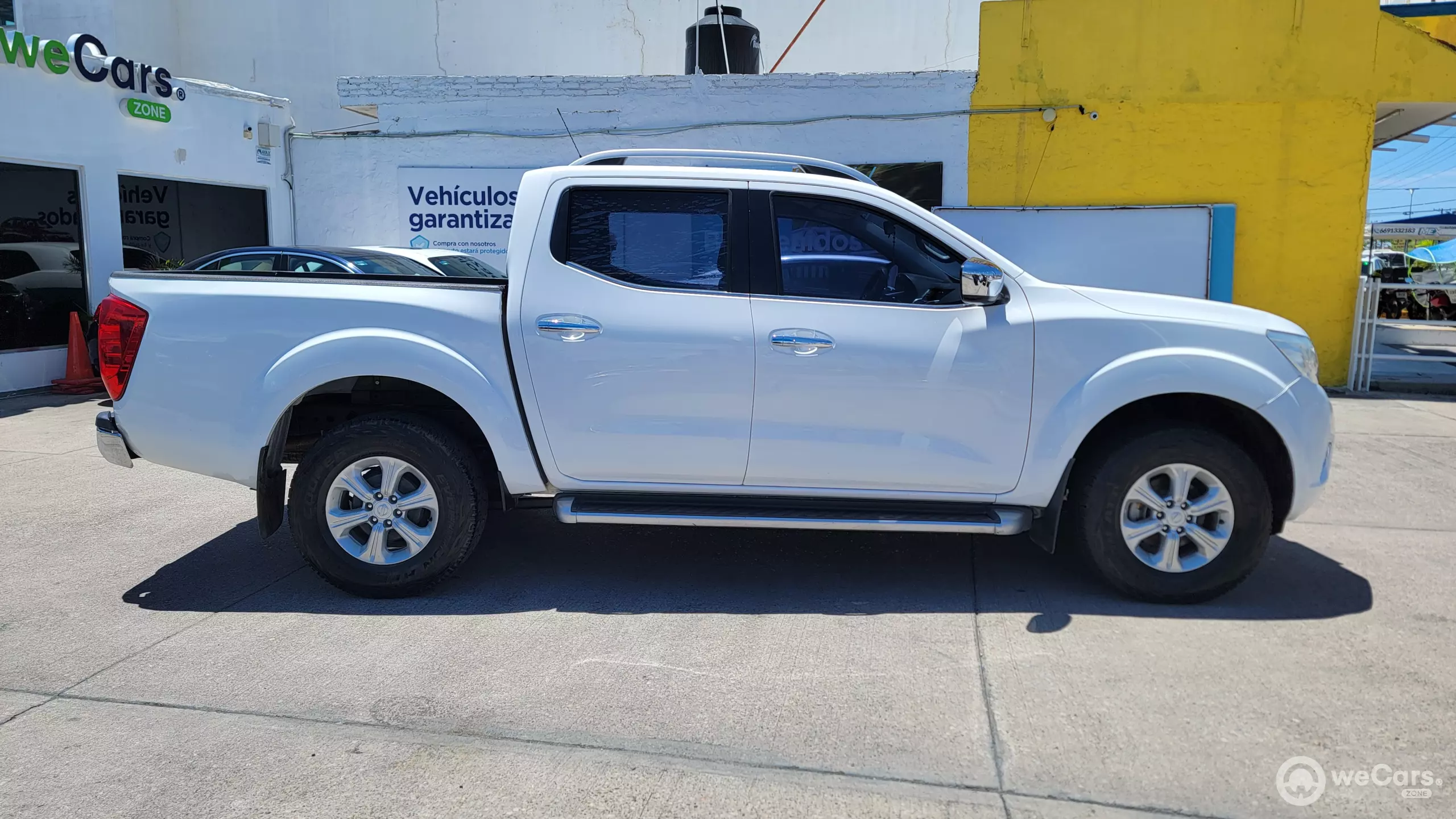 Nissan NP 300 Frontier Pick-Up