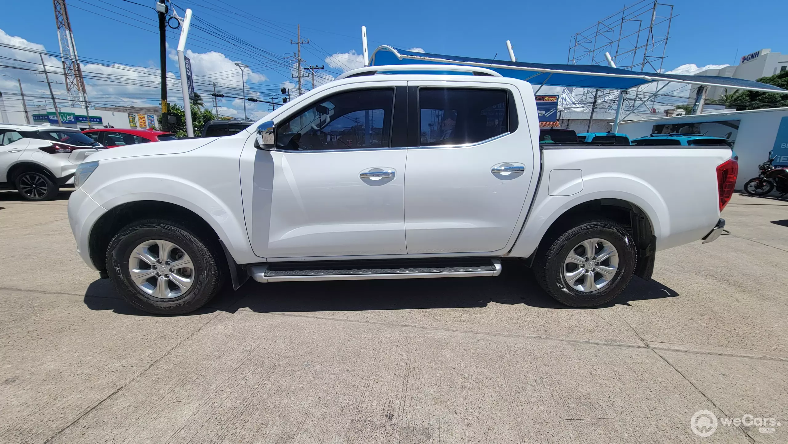Nissan NP 300 Frontier Pick-Up