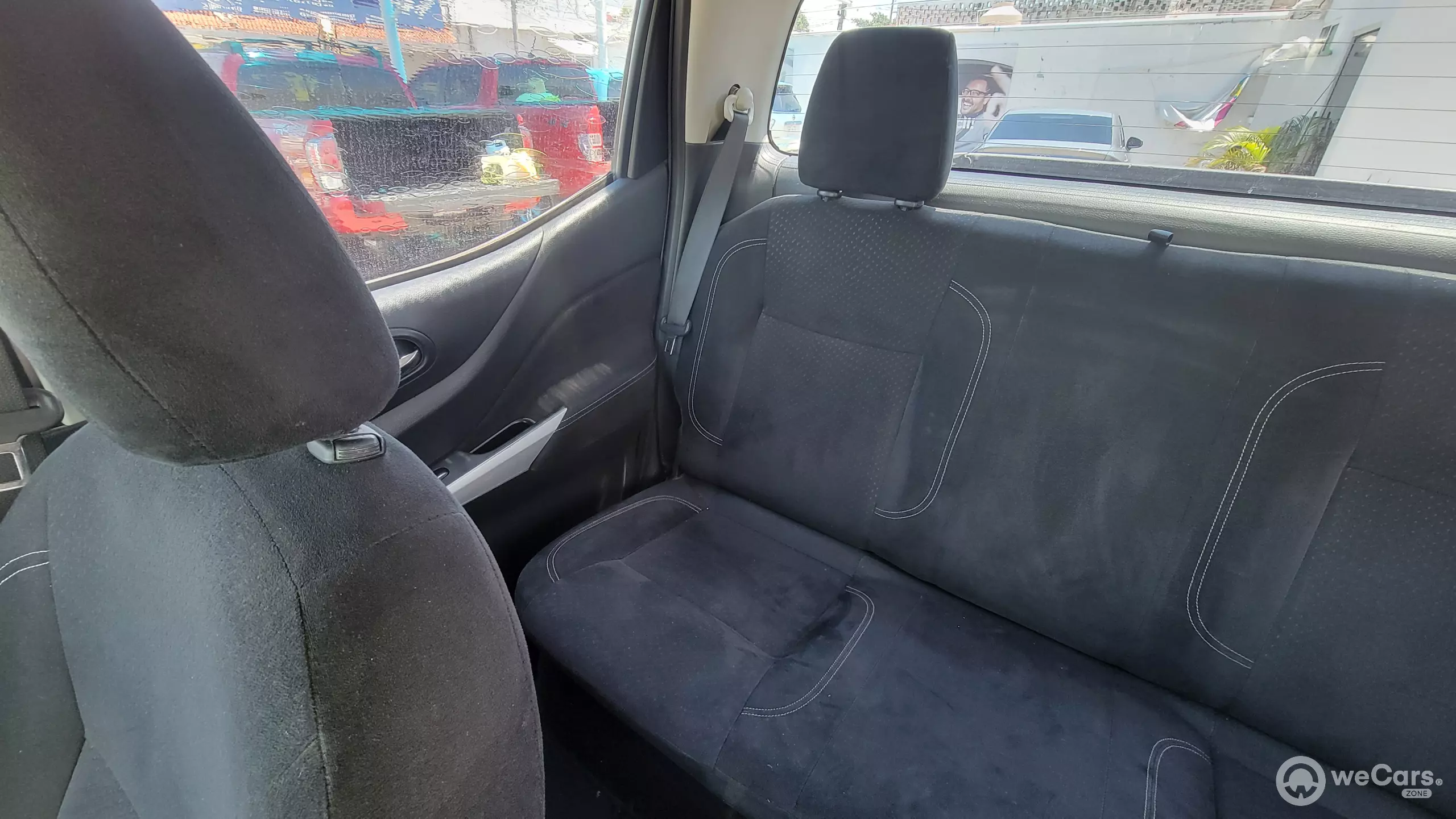 Nissan NP 300 Frontier Pick-Up