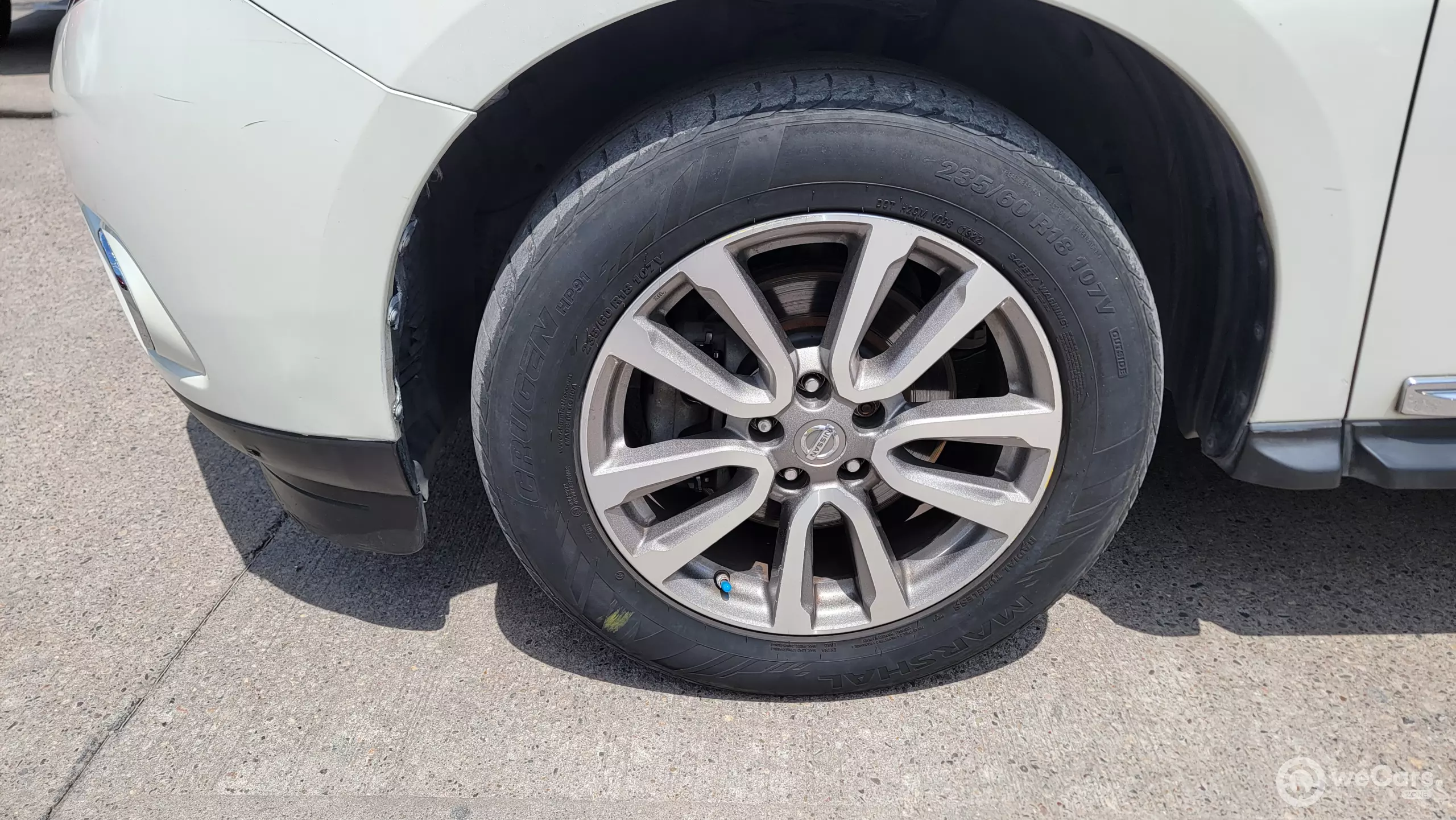 Nissan Pathfinder VUD