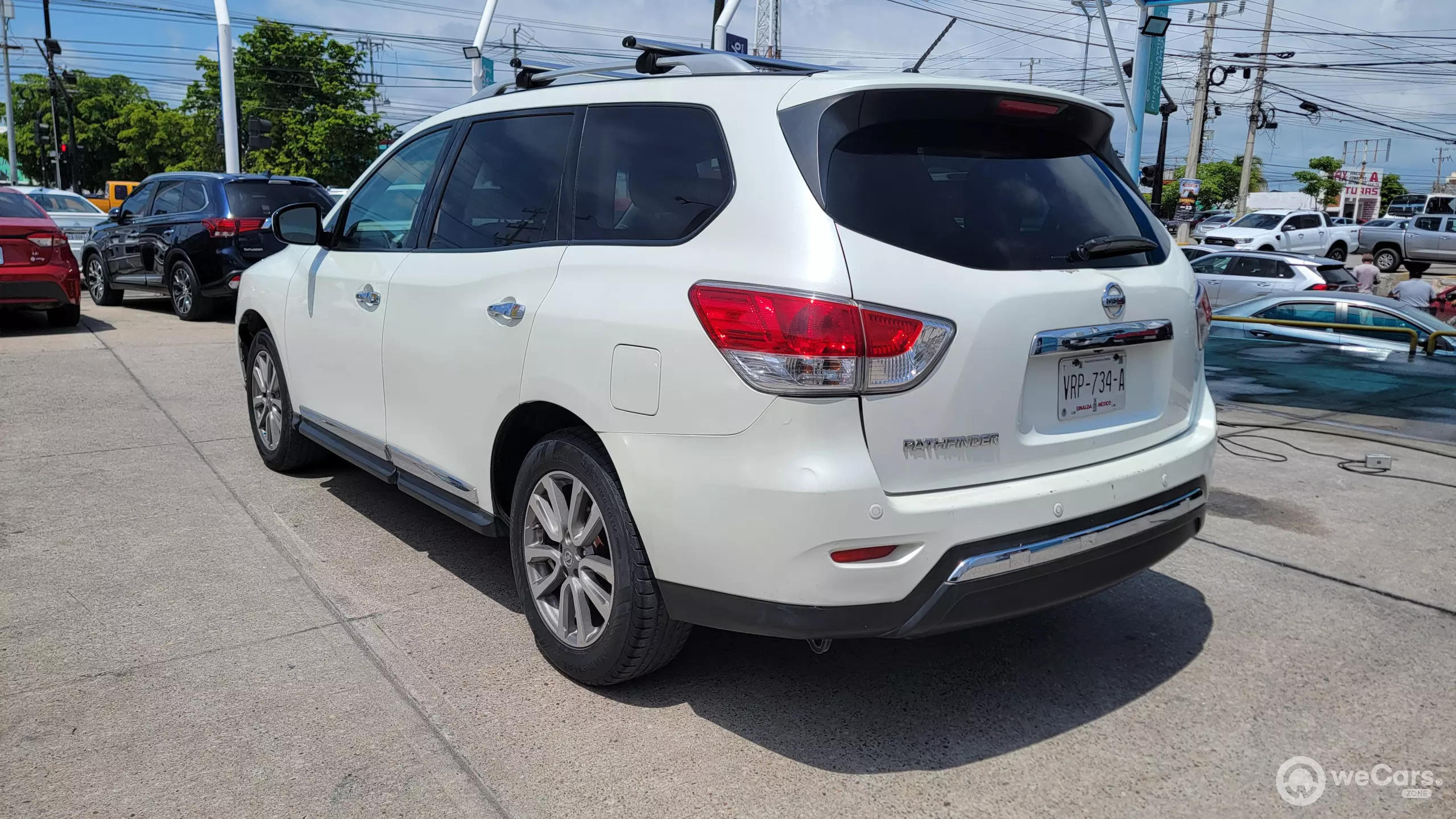 Nissan Pathfinder VUD