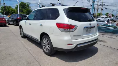 Nissan Pathfinder VUD 2016