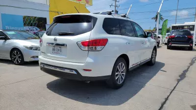 Nissan Pathfinder VUD 2016