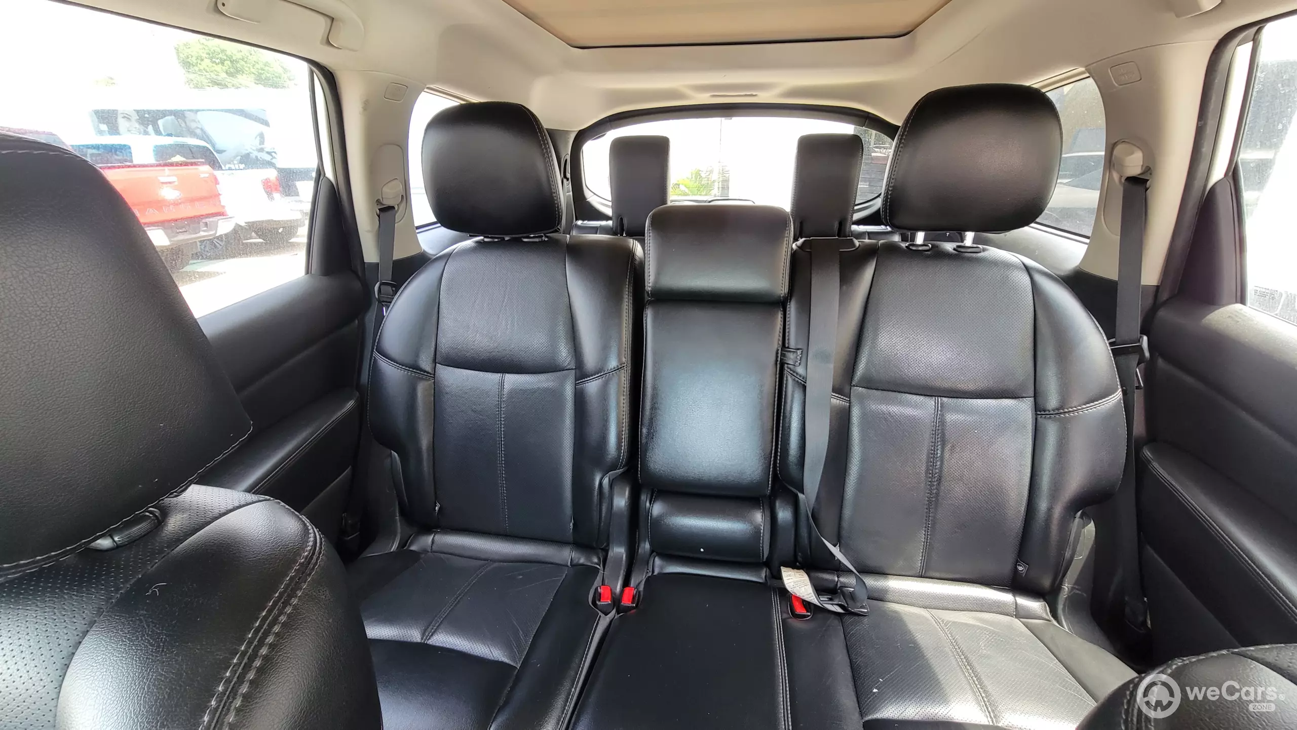 Nissan Pathfinder VUD