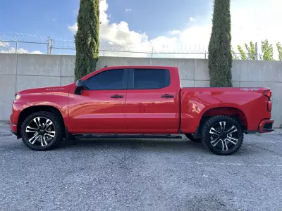 Chevrolet Silverado Pick-Up 2021