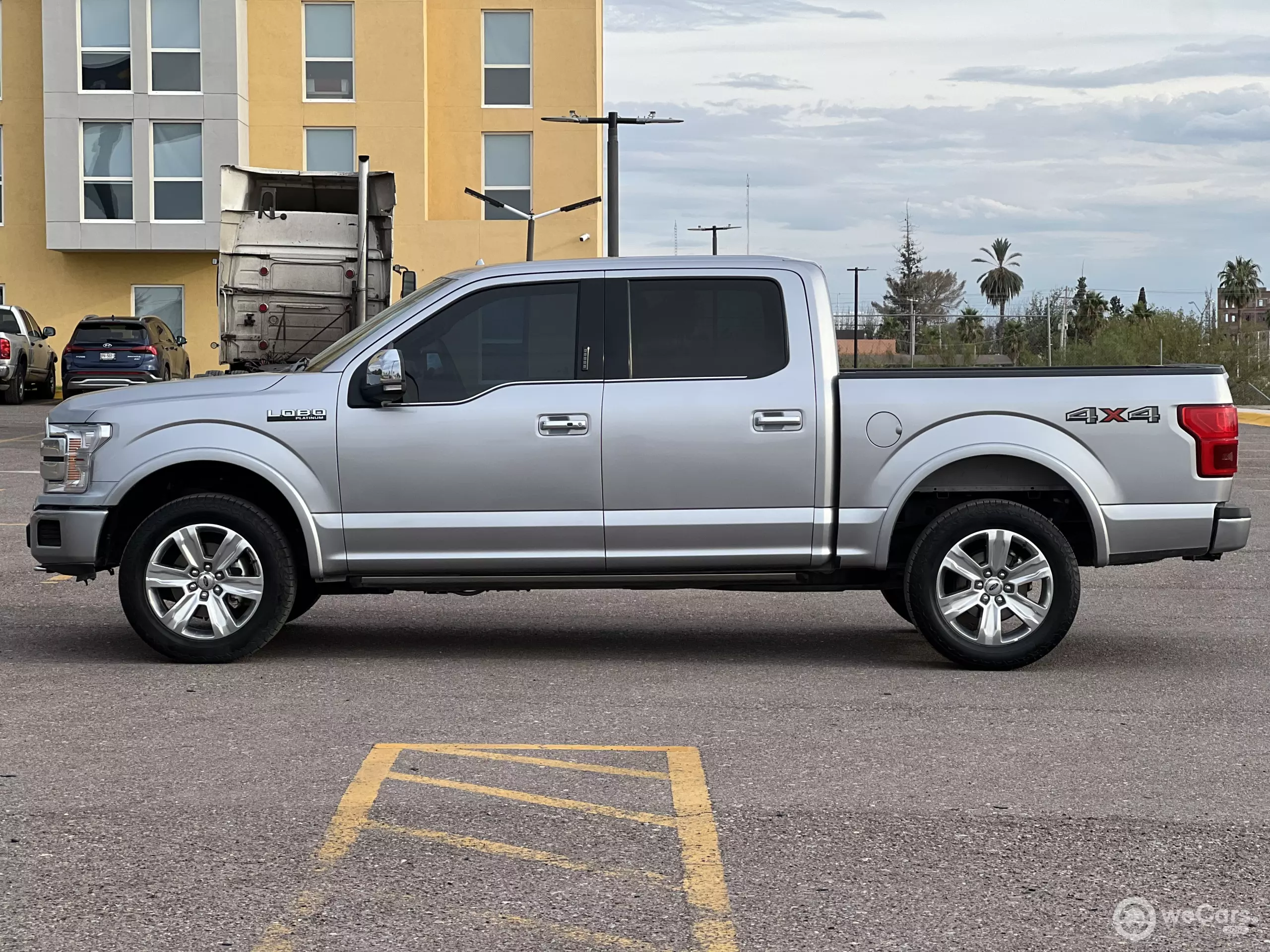 Ford Lobo Pick-Up
