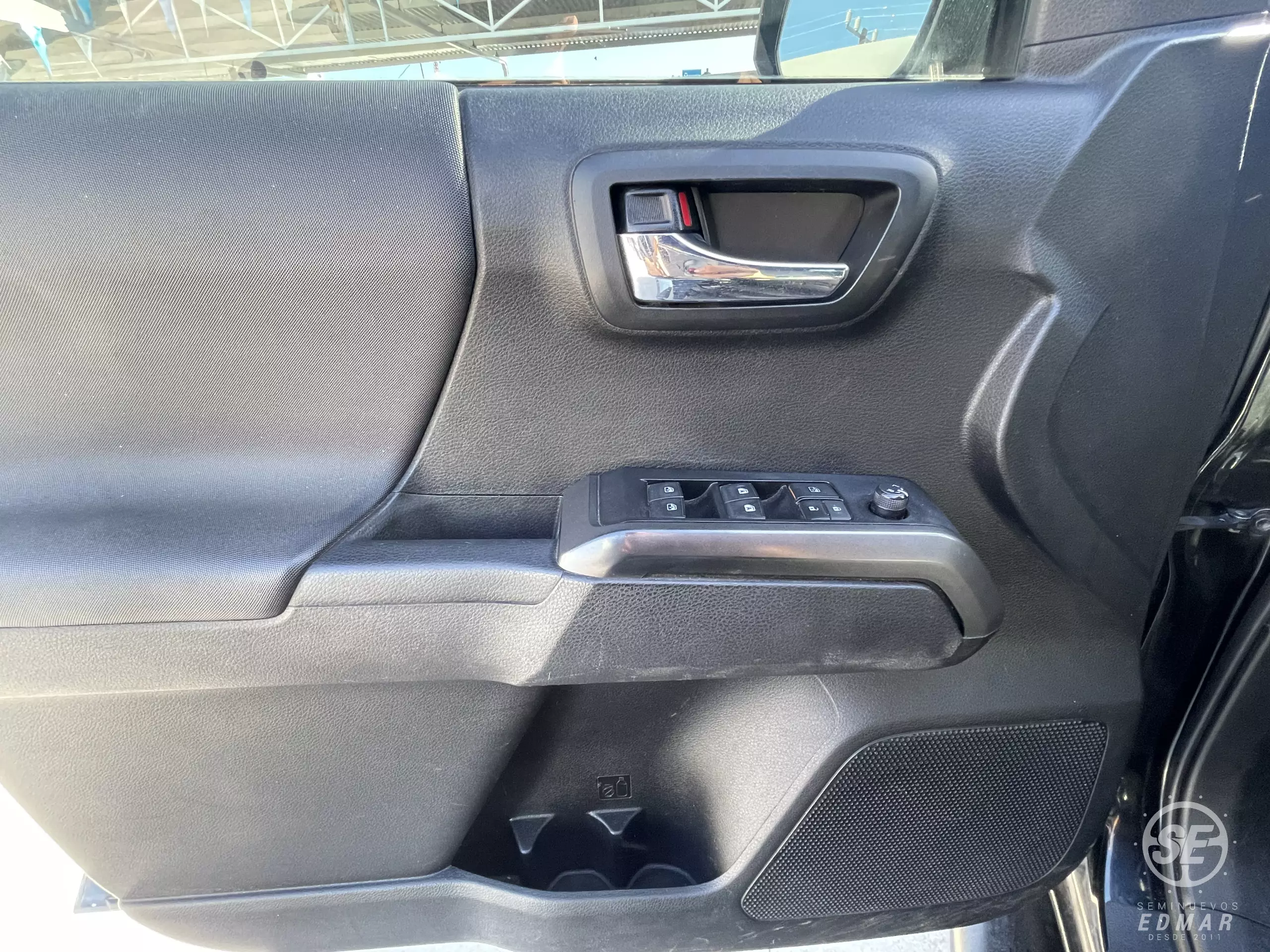 Toyota Tacoma Pick-Up