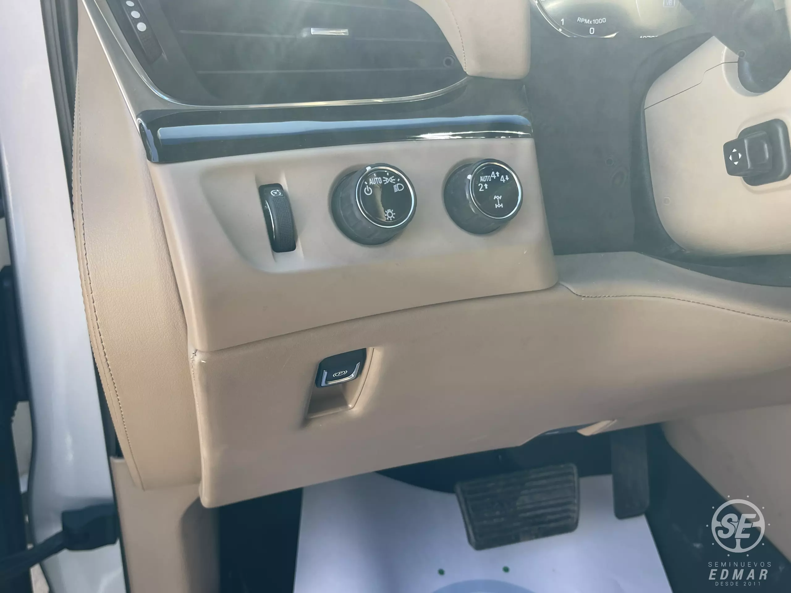Cadillac Escalade VUD 4x4