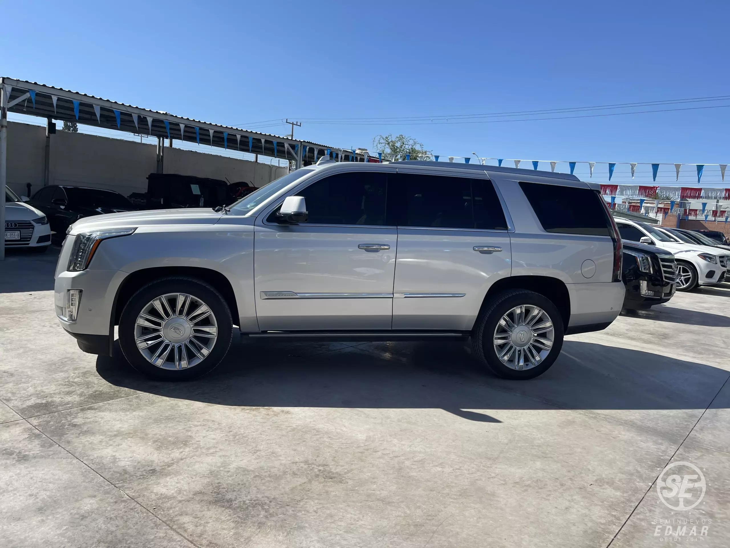Cadillac Escalade VUD 4x4