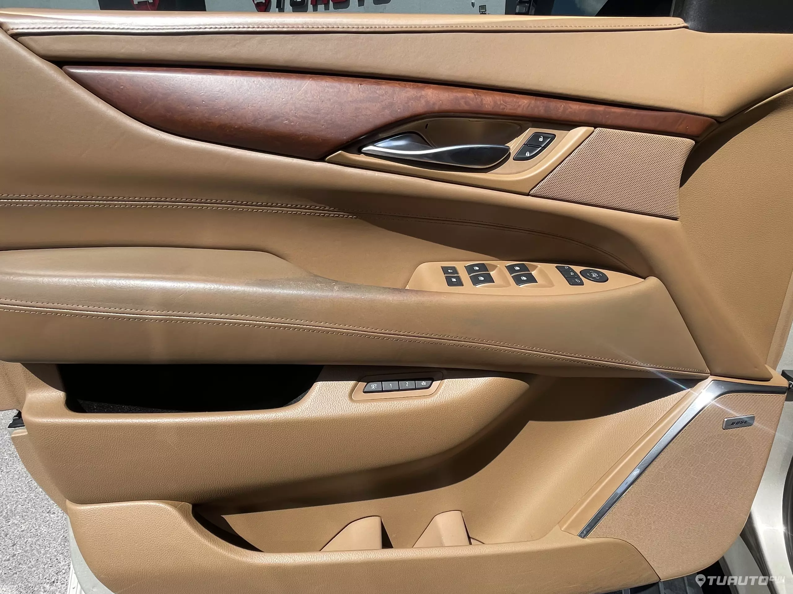 Cadillac Escalade VUD 4x4