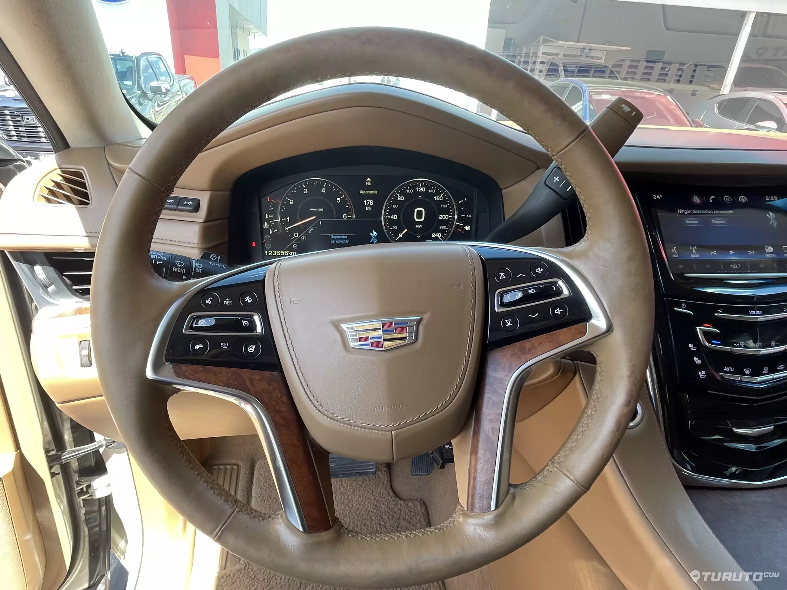 Cadillac Escalade VUD 4x4