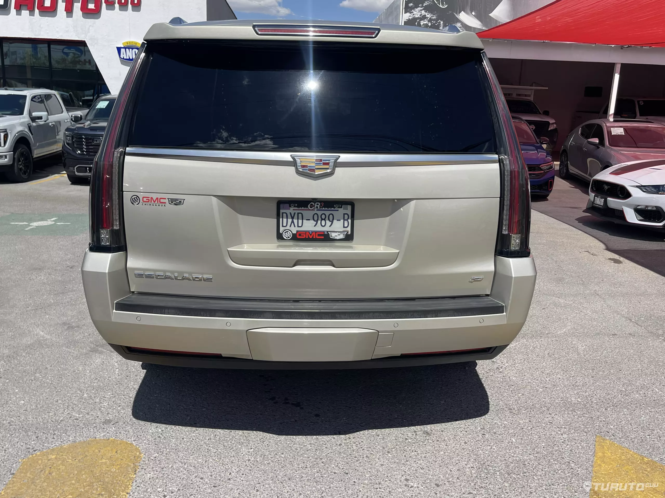 Cadillac Escalade VUD 4x4