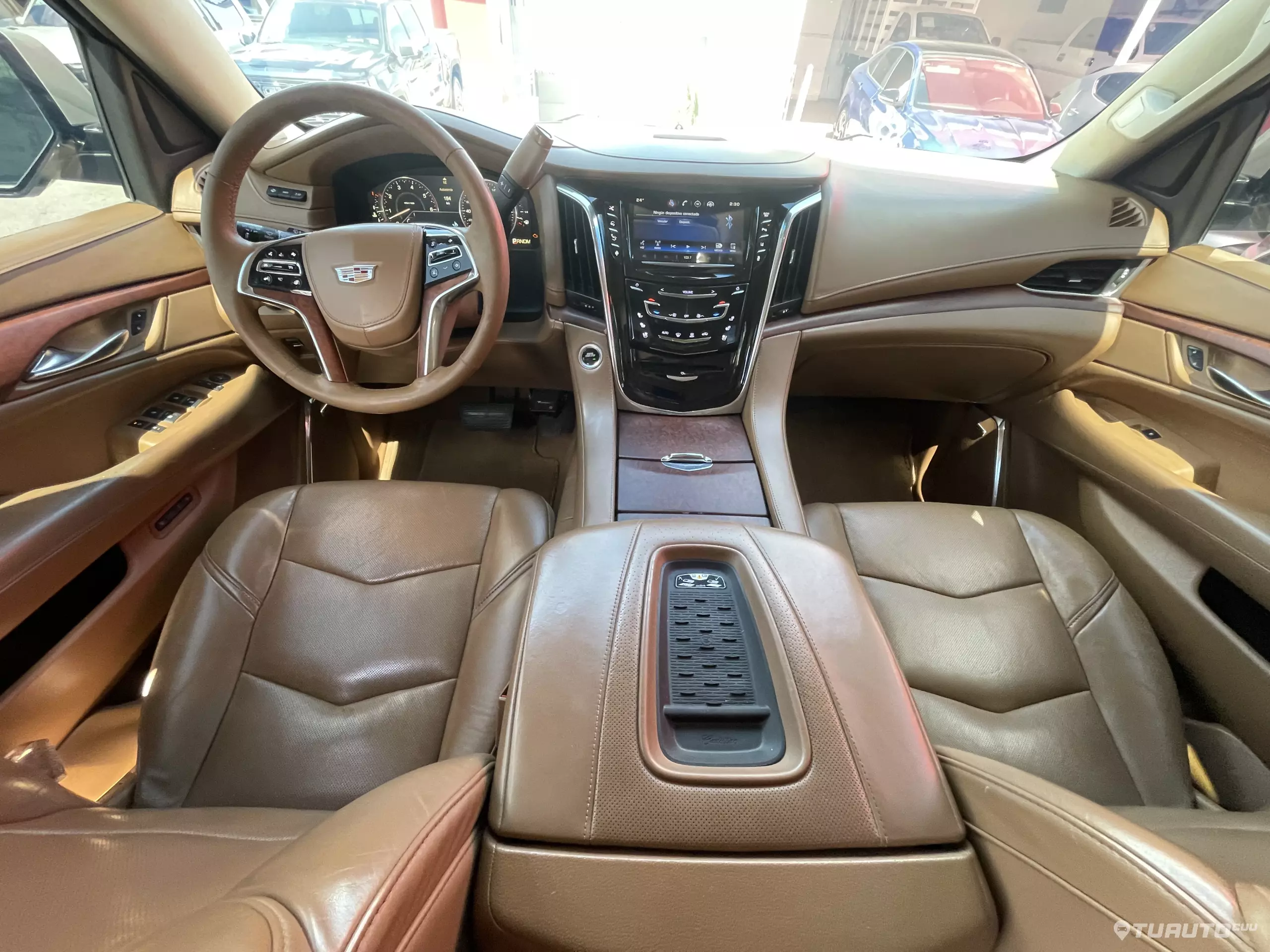 Cadillac Escalade VUD 4x4