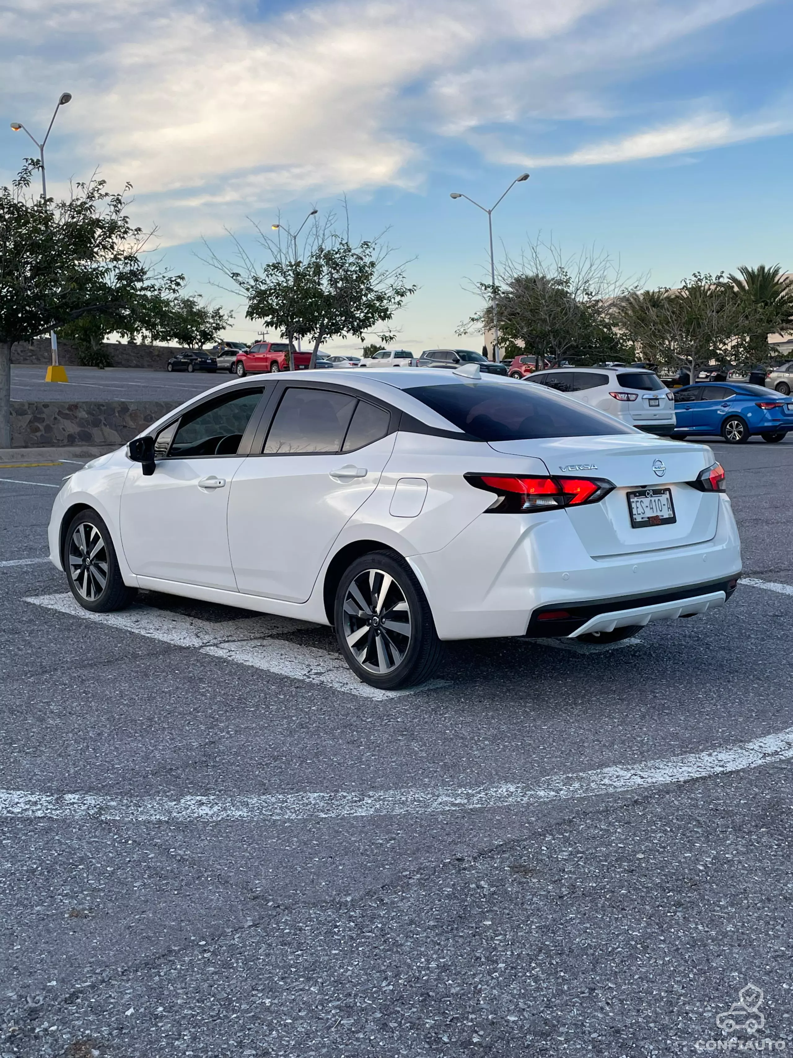 Nissan Versa