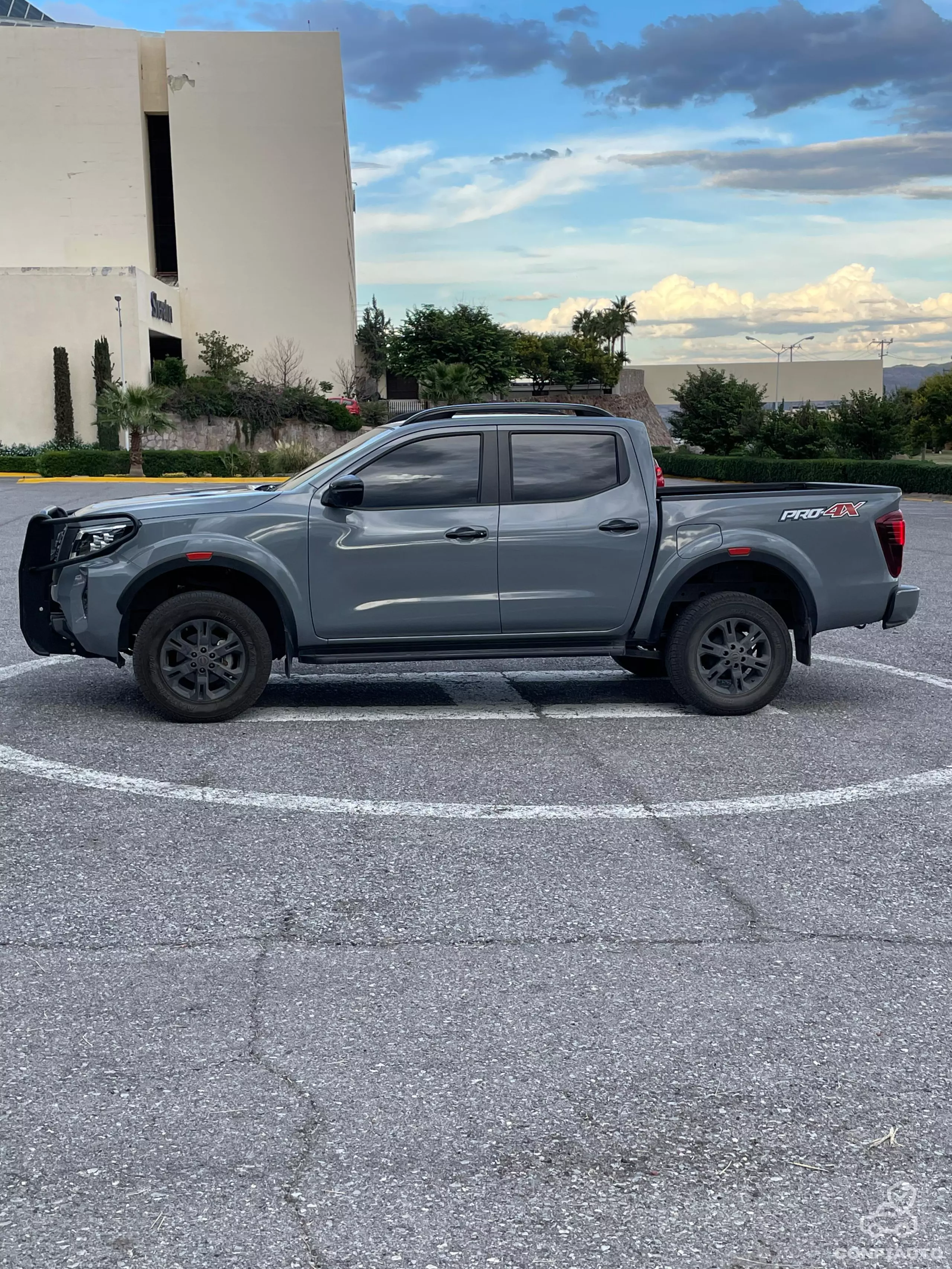Nissan Frontier y NP 300 Frontier Pick-Up