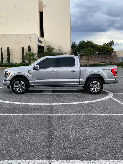 Ford Lobo Pick-Up 2021