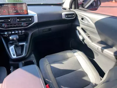 Dodge Ram 1200 Pick-Up 2025