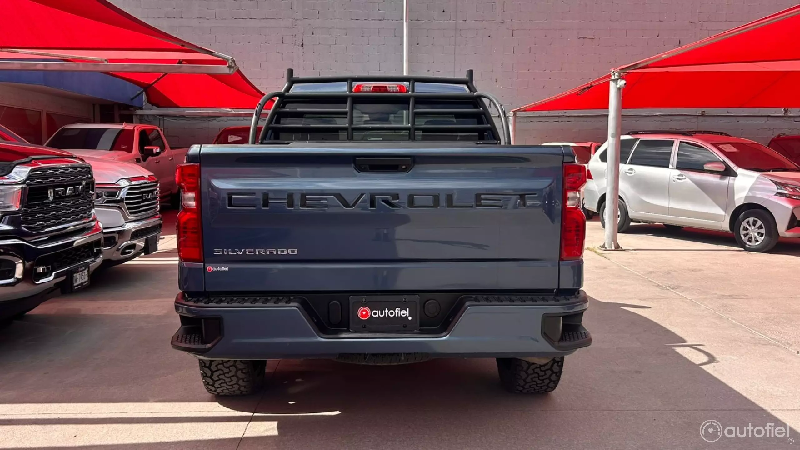 Chevrolet Silverado Pick-Up