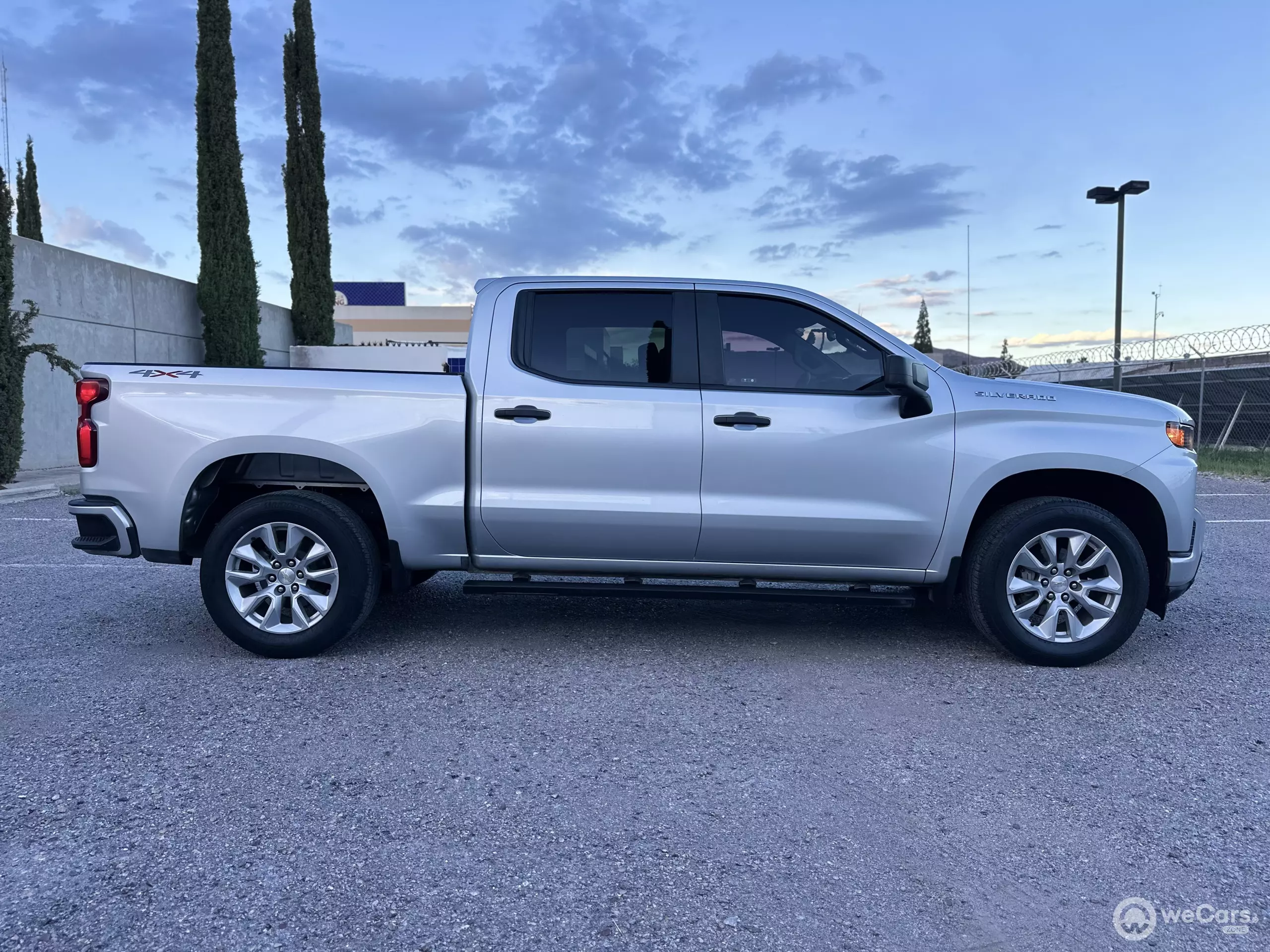Chevrolet Silverado Pick-Up