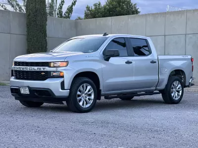 Chevrolet Silverado Pick-Up 2021