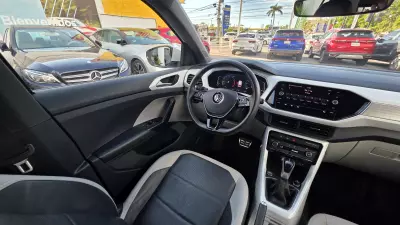 Volkswagen T-Cross VUD 2021