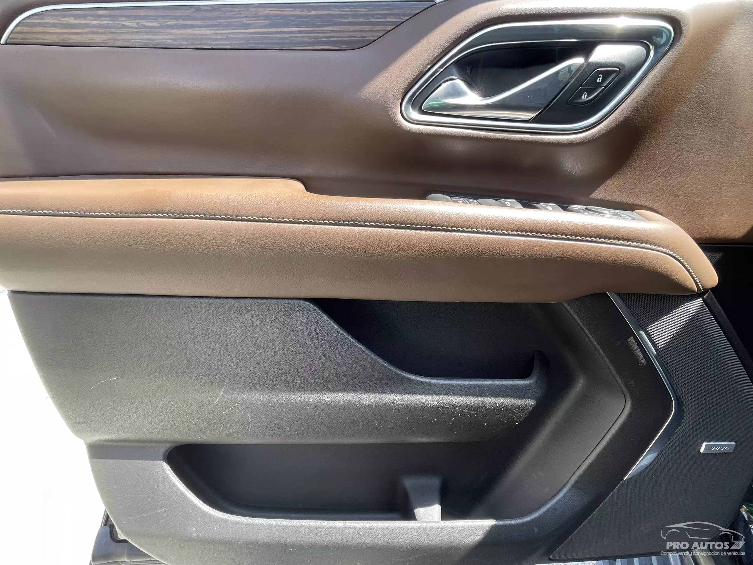 Chevrolet Suburban VUD