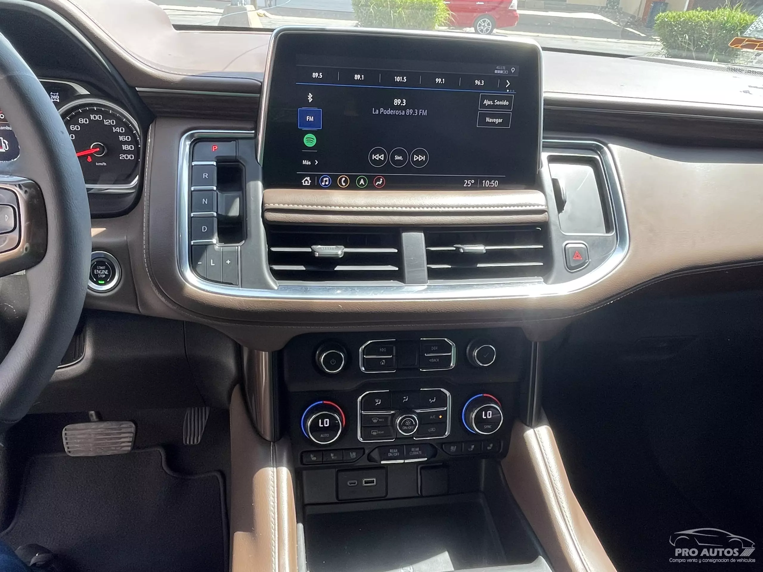 Chevrolet Suburban VUD