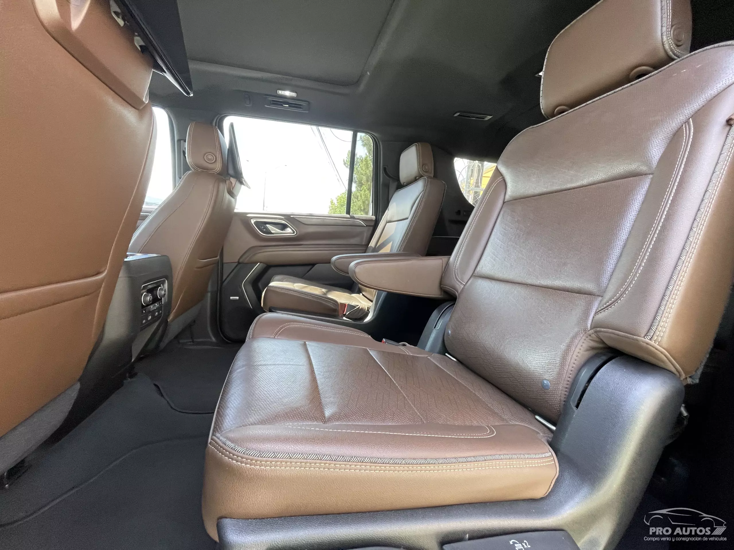 Chevrolet Suburban VUD