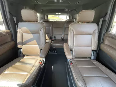 Chevrolet Suburban VUD 2021