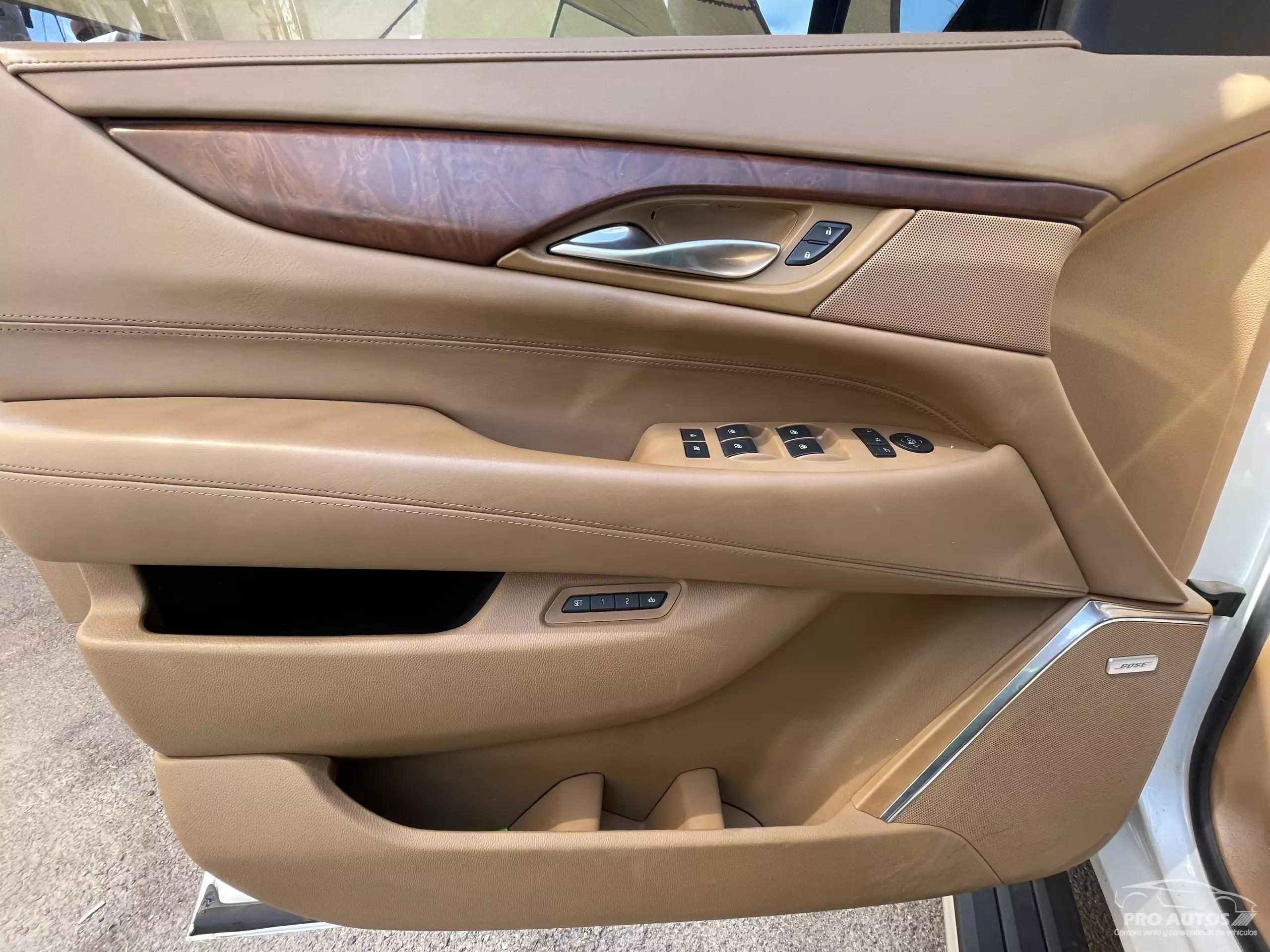 Cadillac Escalade VUD 4x4
