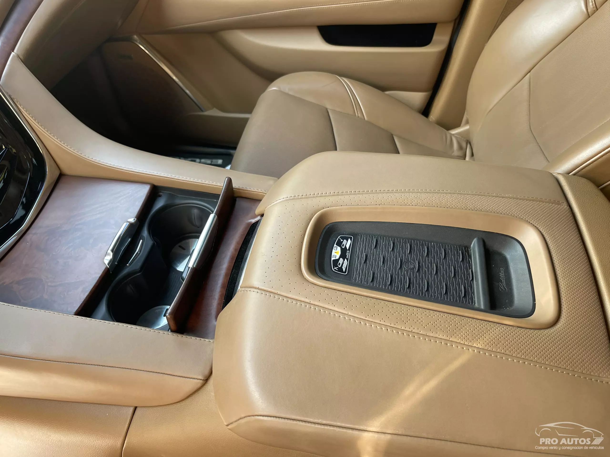 Cadillac Escalade VUD 4x4