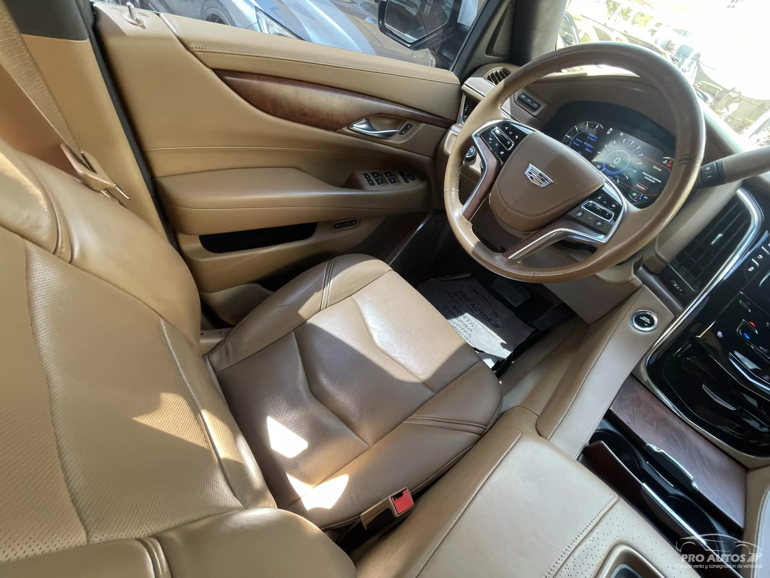 Cadillac Escalade VUD 4x4