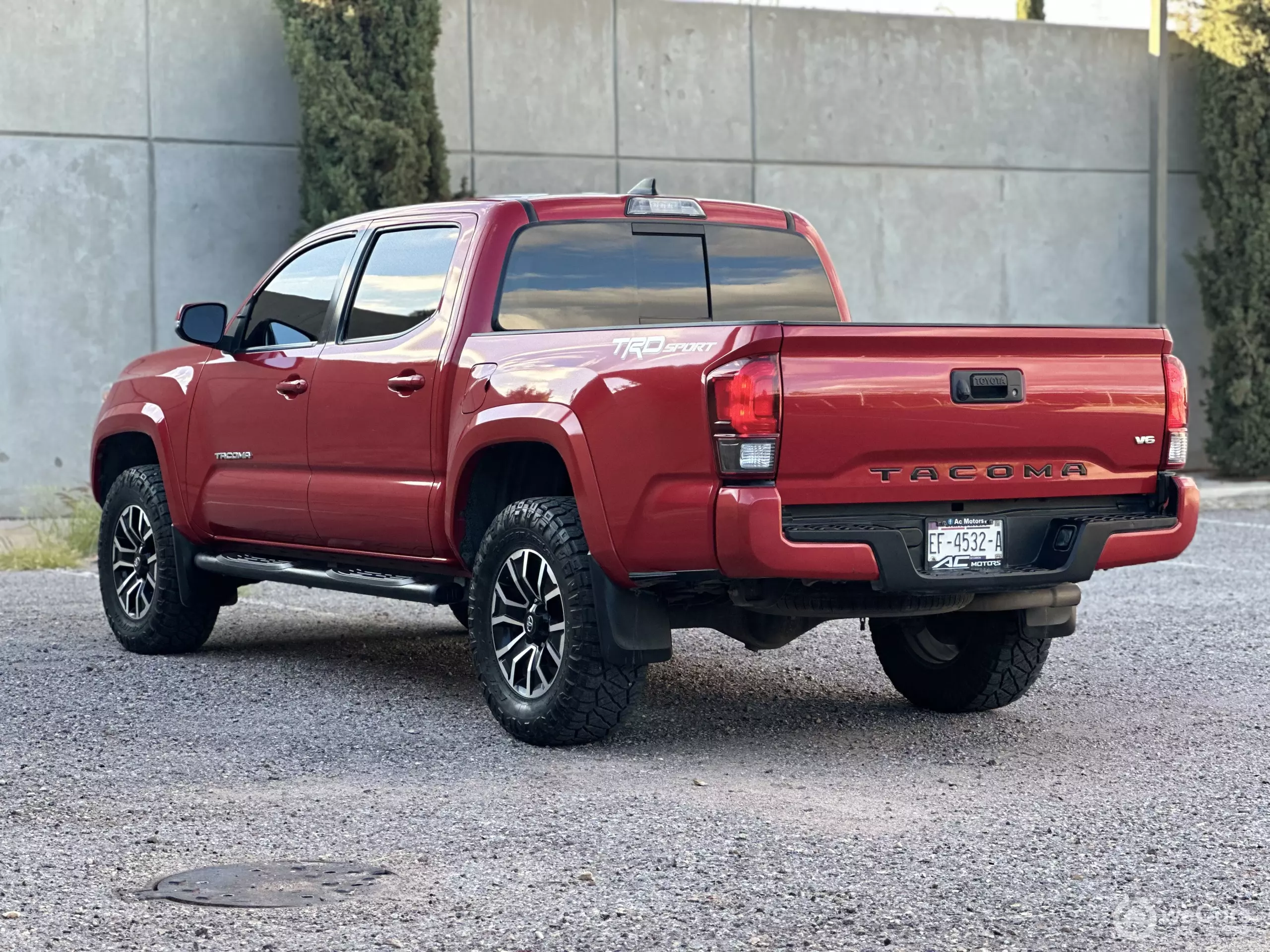 Toyota Tacoma Pick-Up