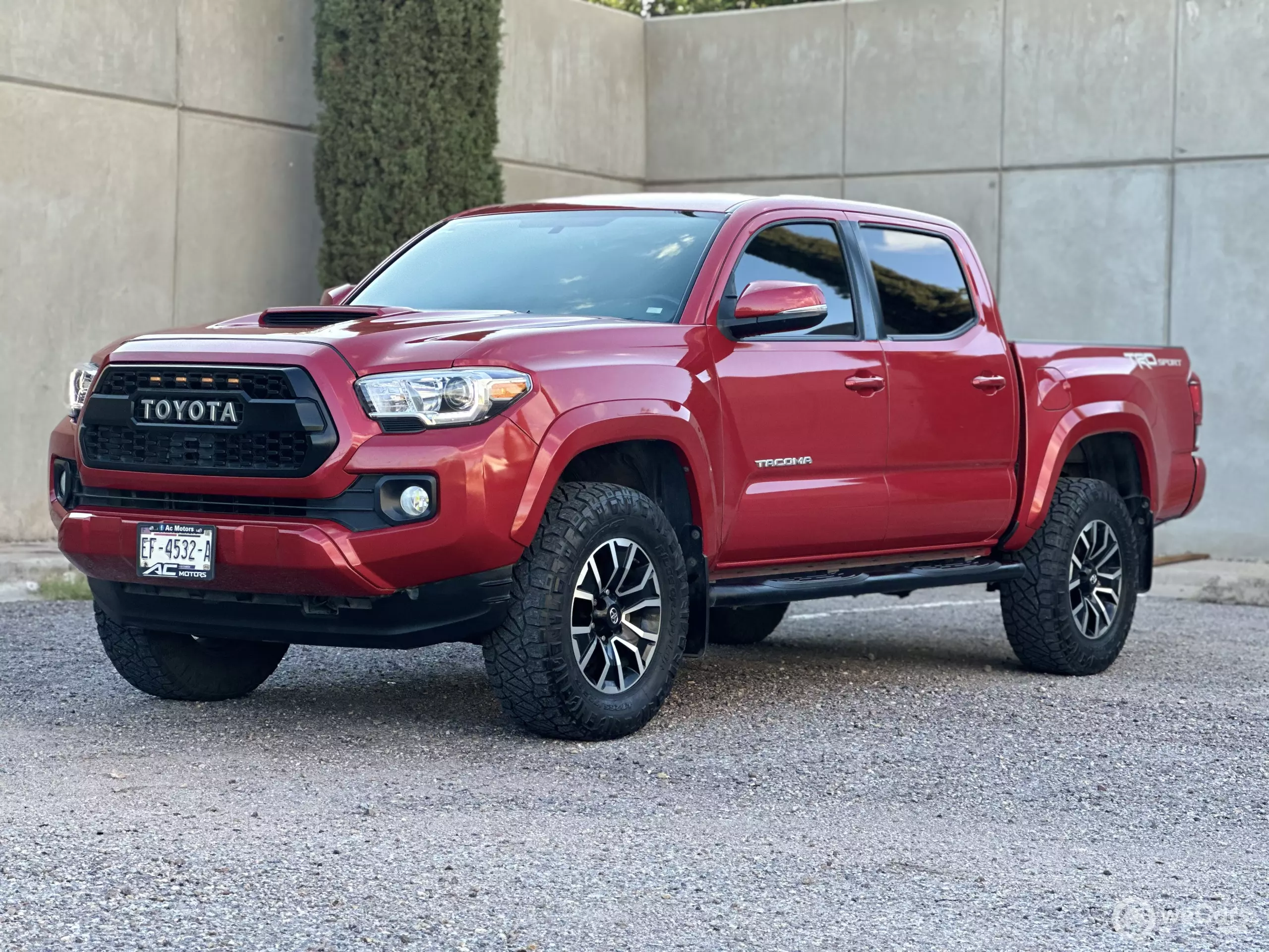 Toyota Tacoma Pick-Up