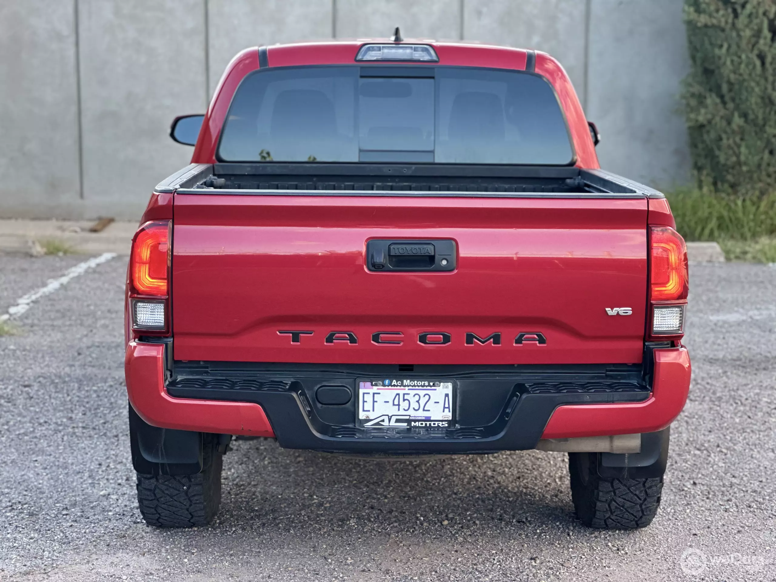 Toyota Tacoma Pick-Up