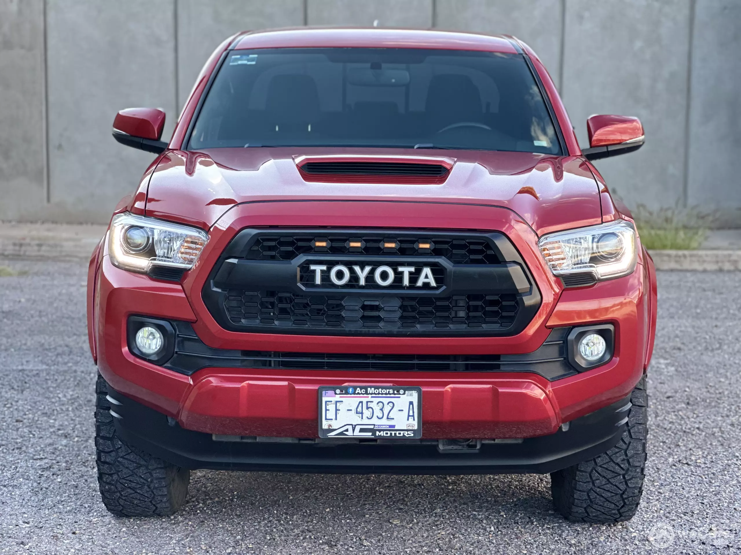 Toyota Tacoma Pick-Up